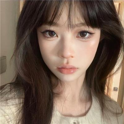乳房与月亮